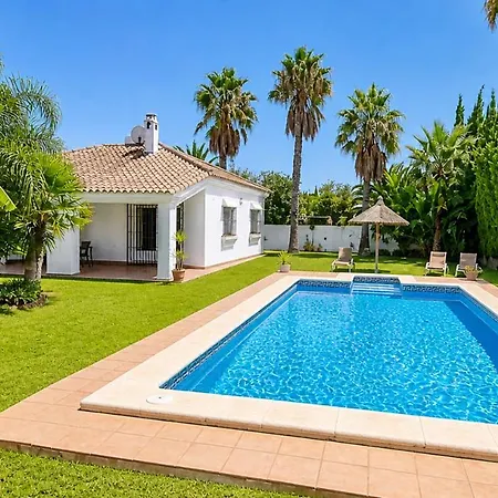 Andalusian Patio 12 Pax With Private Pool Будинок відпочинку *