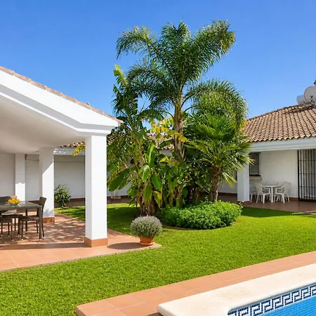 Andalusian Patio 12 Pax With Private Pool Сasa de vacaciones